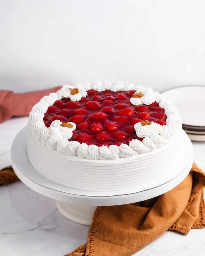 [020010010010010] DELICIA DE FRESAS (MEDIANO (12 porciones))