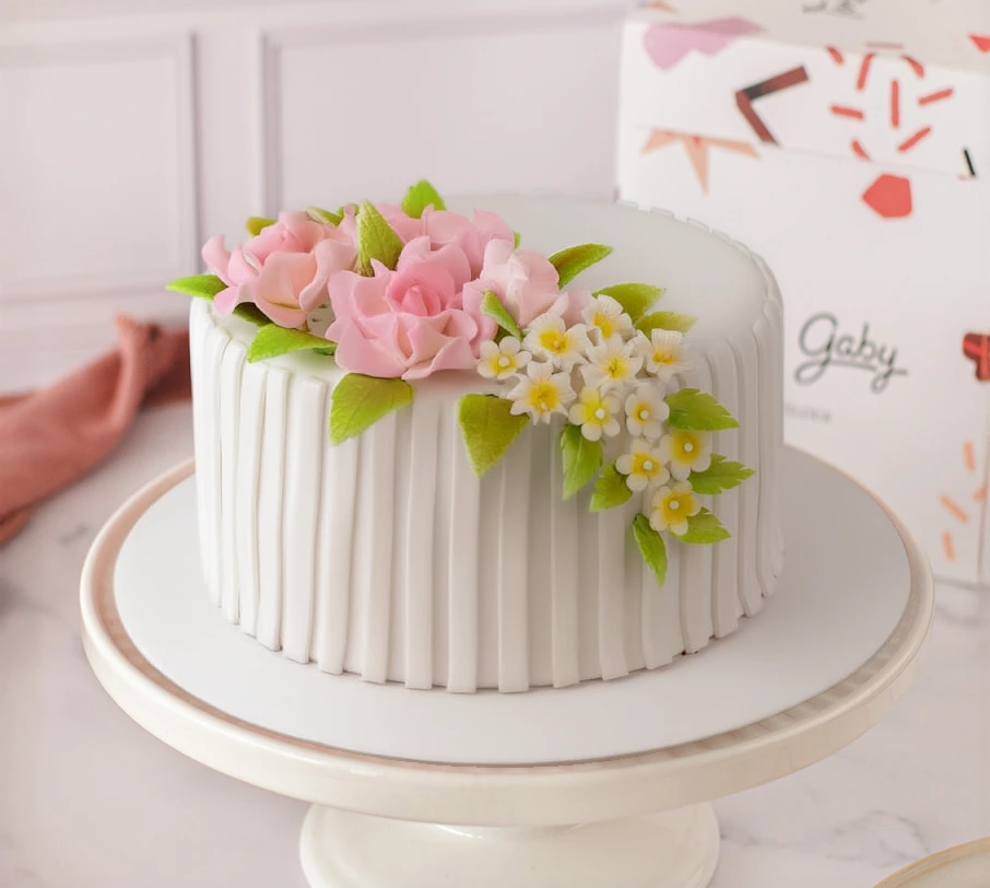 TORTA FLORES BLANCAS